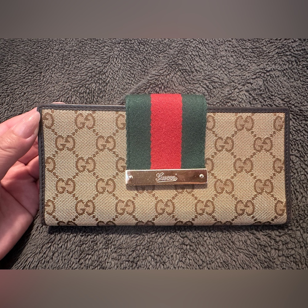 Gucci wallet